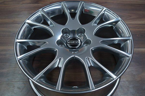 Volvo-Felge, verdichtet mit Acrylbeschichtung